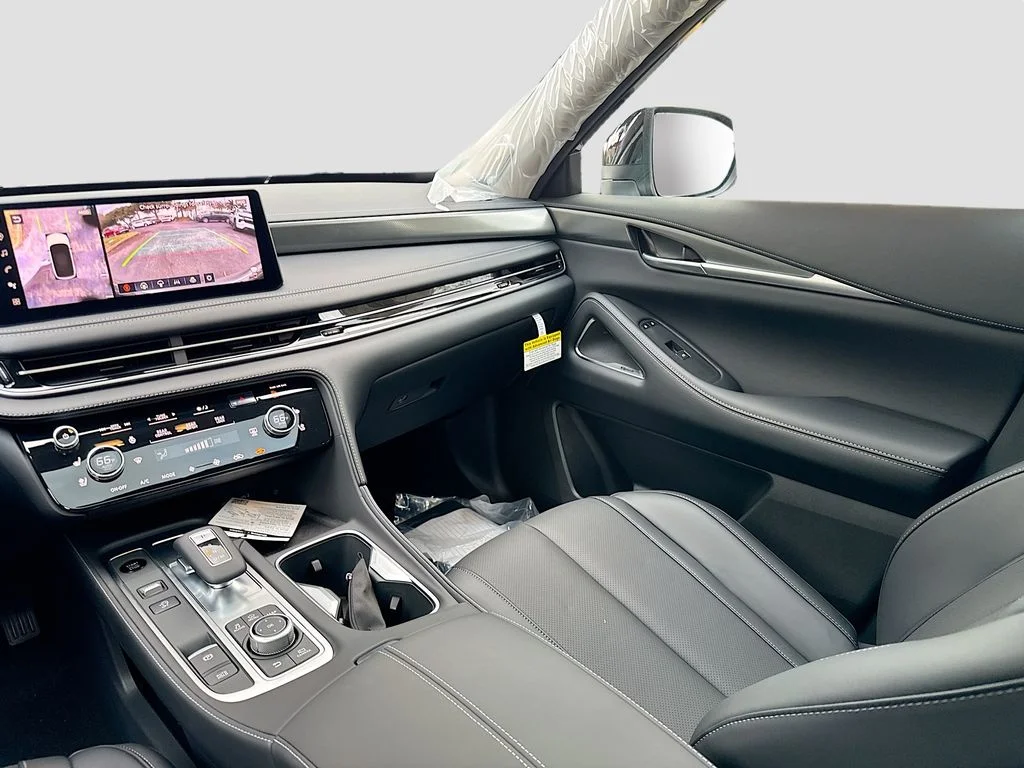 Certified Used 2026 Black INFINITI LUXE image 26