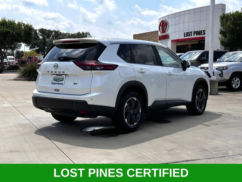 Used 2024 White Nissan SV image 7