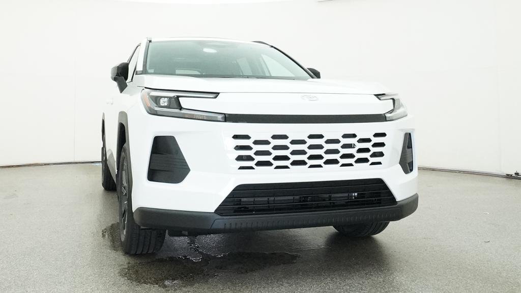 New 2026 Ice Cap Toyota XLE Premium image 7