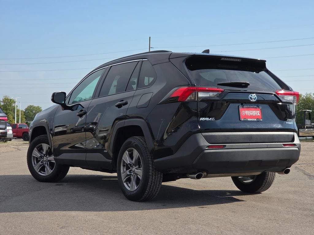 2024 Toyota RAV4 XLE - Photo 21