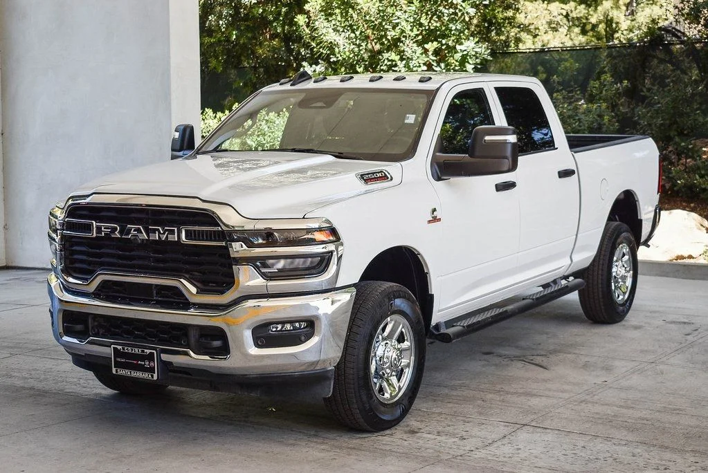 2025 RAM 2500 Tradesman - Photo 3