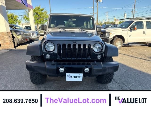Used 2015 Silver Jeep Unlimited Sport image 9