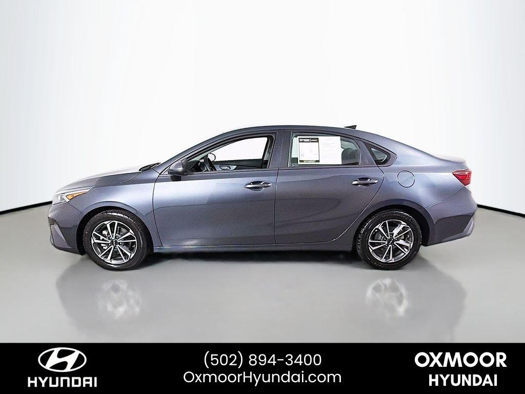 Used 2023 Gravity Gray Kia LXS image 4