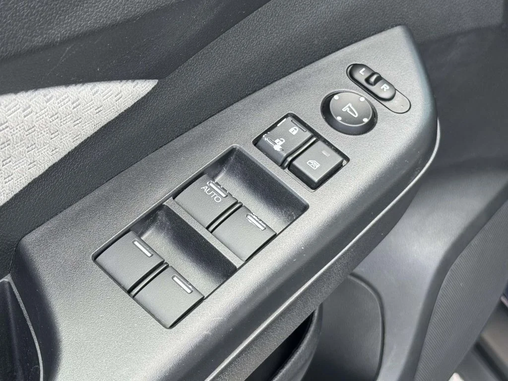 Used 2016  Honda EX image 29