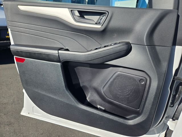 Used 2022 White Ford SE image 12