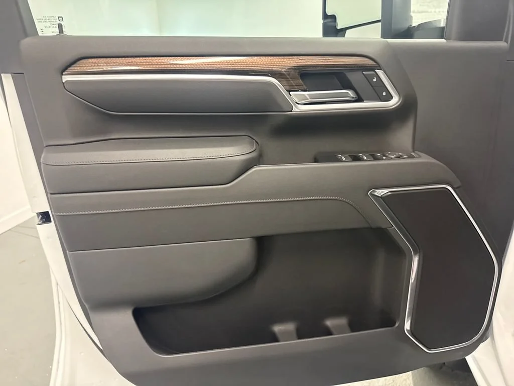 New 2026 Summit White Chevrolet LT image 11