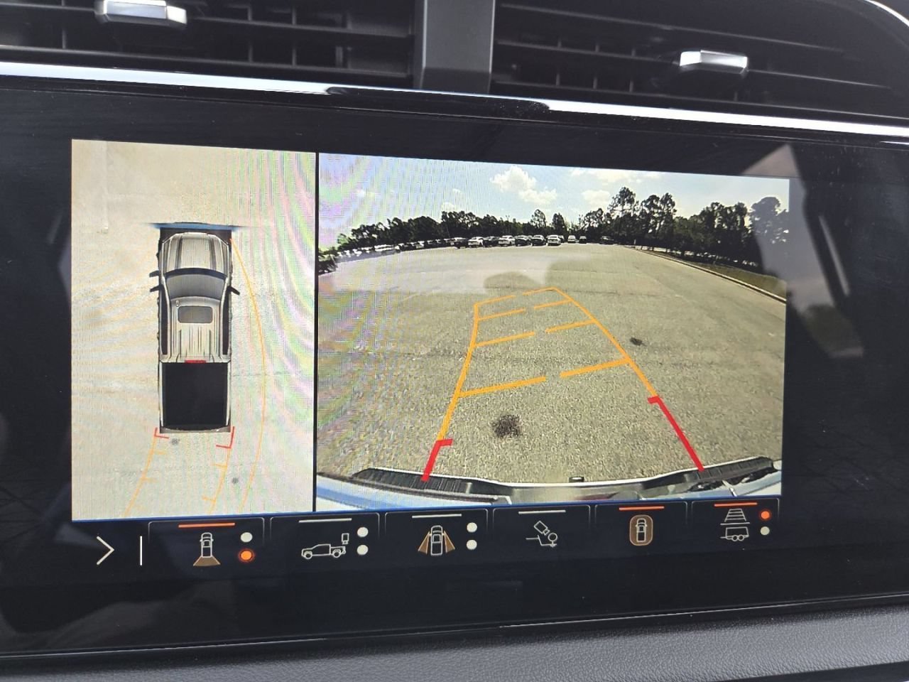 Used 2025 Summit White GMC AT4 image 11