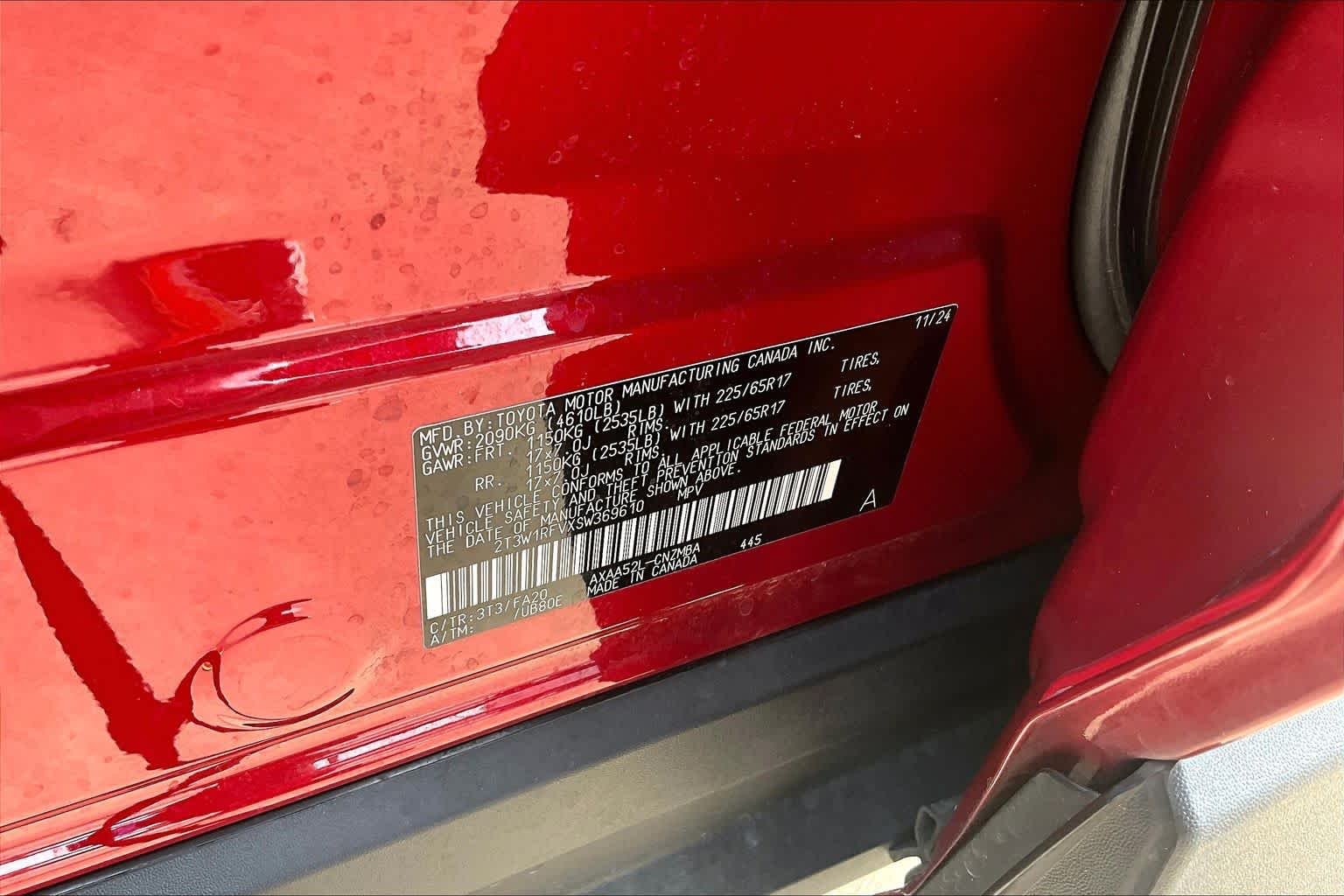 Used 2025 Ruby Flare Pearl Toyota XLE image 36