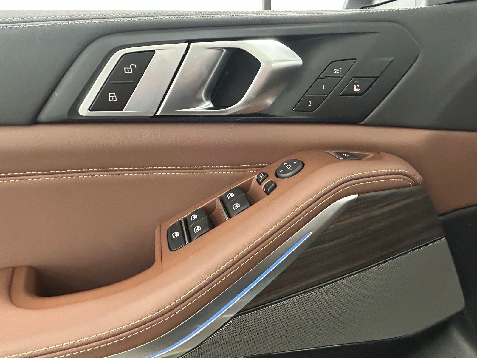 New 2026 Skyscraper Grey Metallic BMW xDrive50e image 25
