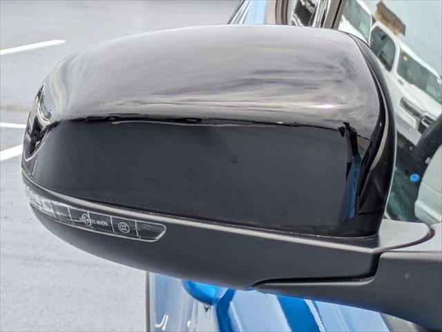 New 2026 Hydro Blue Pearl-Coat Exterior Paint Jeep Limited image 37