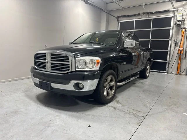 Used 2008 Black Dodge SLT image 2