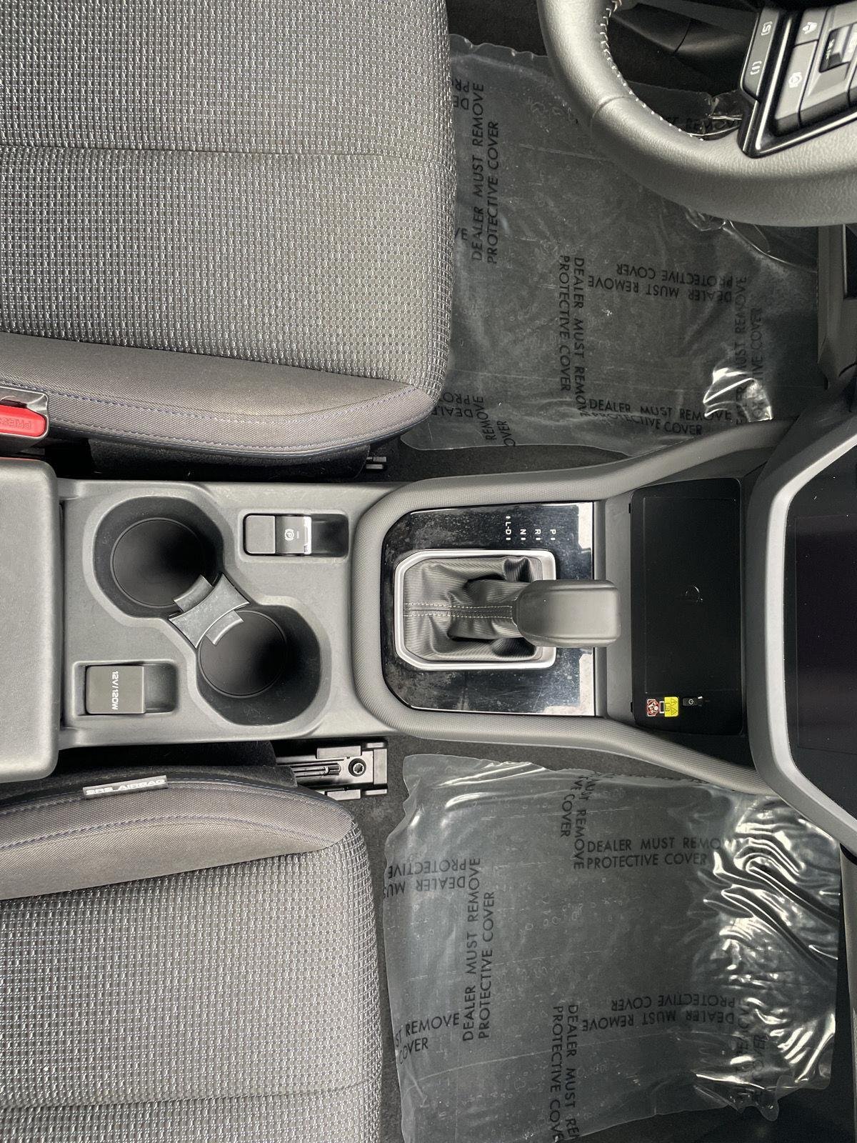 Used 2025 River Rock Pearl Subaru Premium image 30