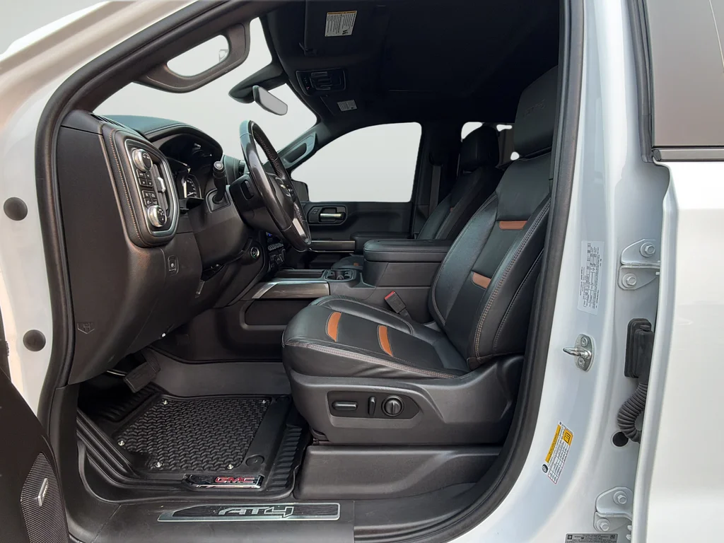 Used 2021 White GMC AT4 image 10