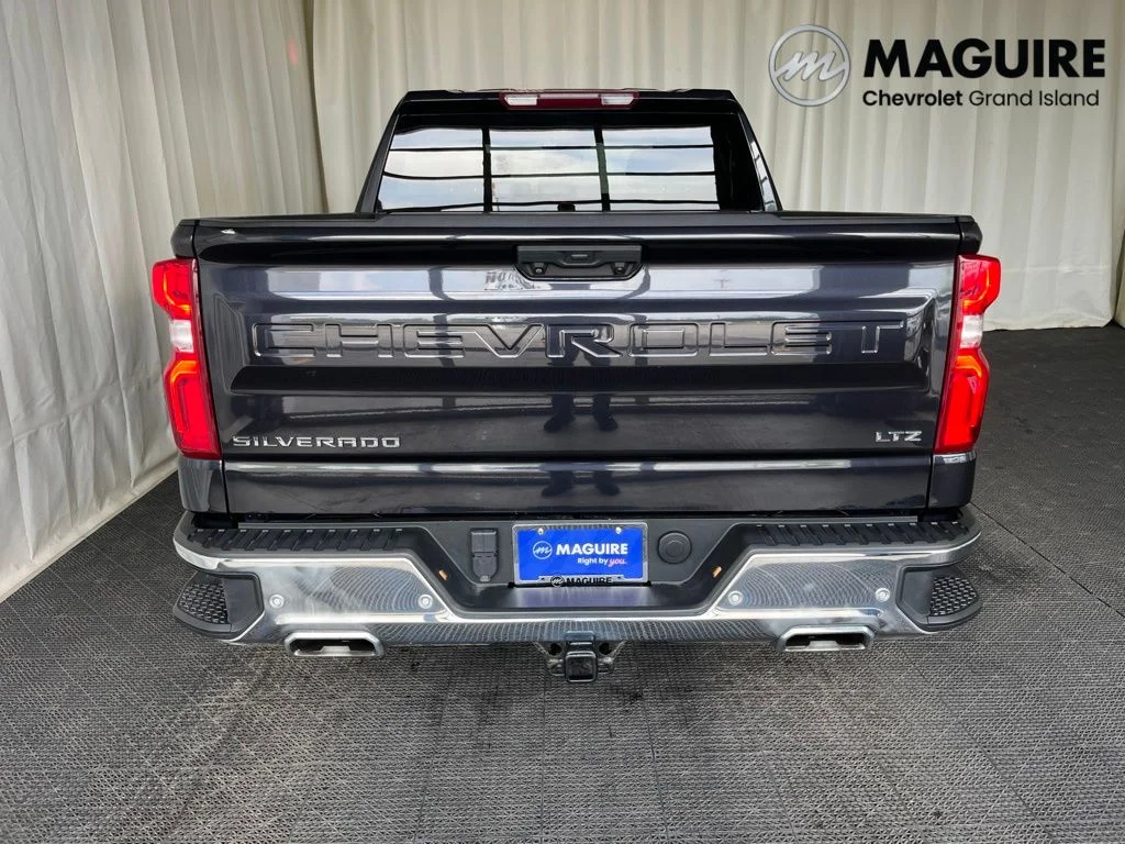 Used 2022 Gray Chevrolet LTZ image 27
