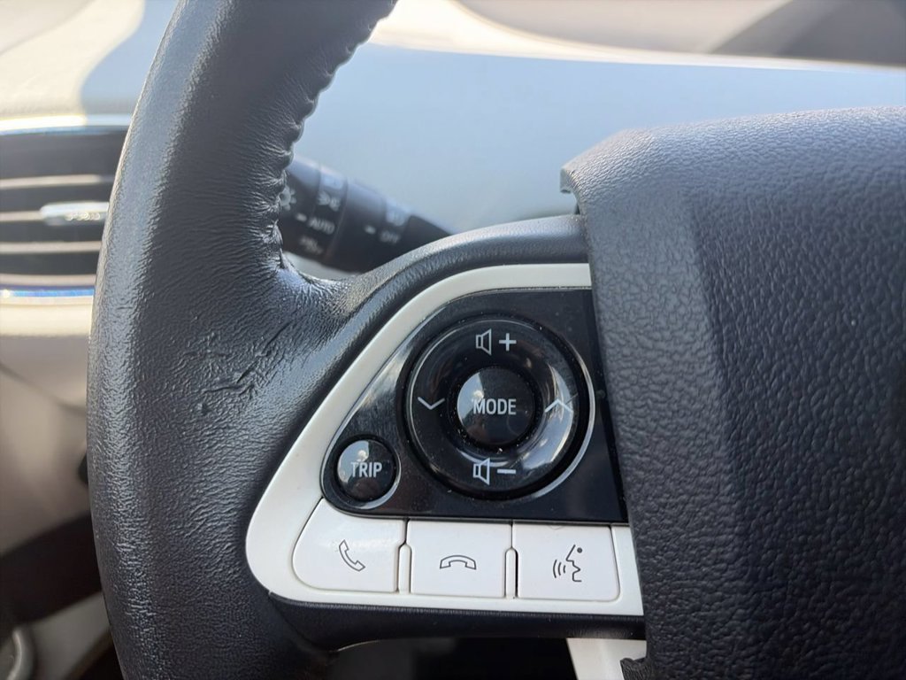 Used 2017  Toyota Two image 20