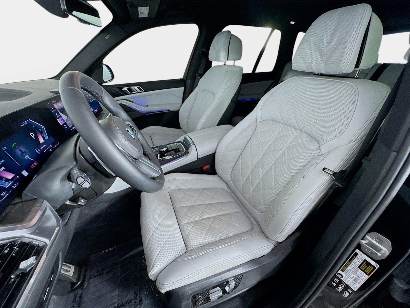 Used 2025 Black Sapphire Metallic BMW xDrive40i image 11