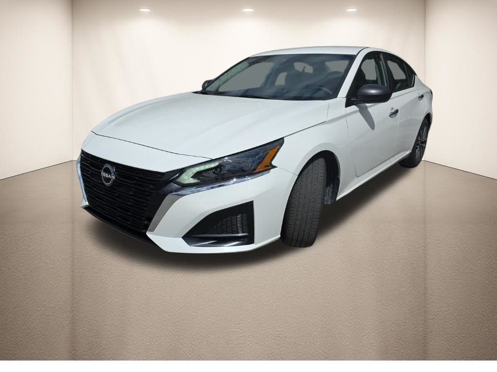 2025 Nissan Altima SV - Photo 10