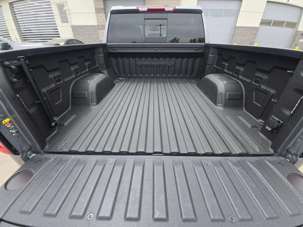 Used 2022 Gray GMC Denali image 12