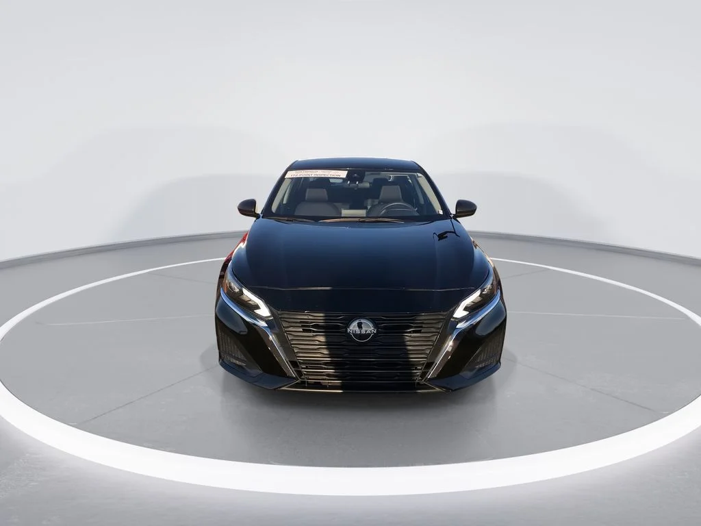 Used 2024 Black Nissan 2.5 SV image 3