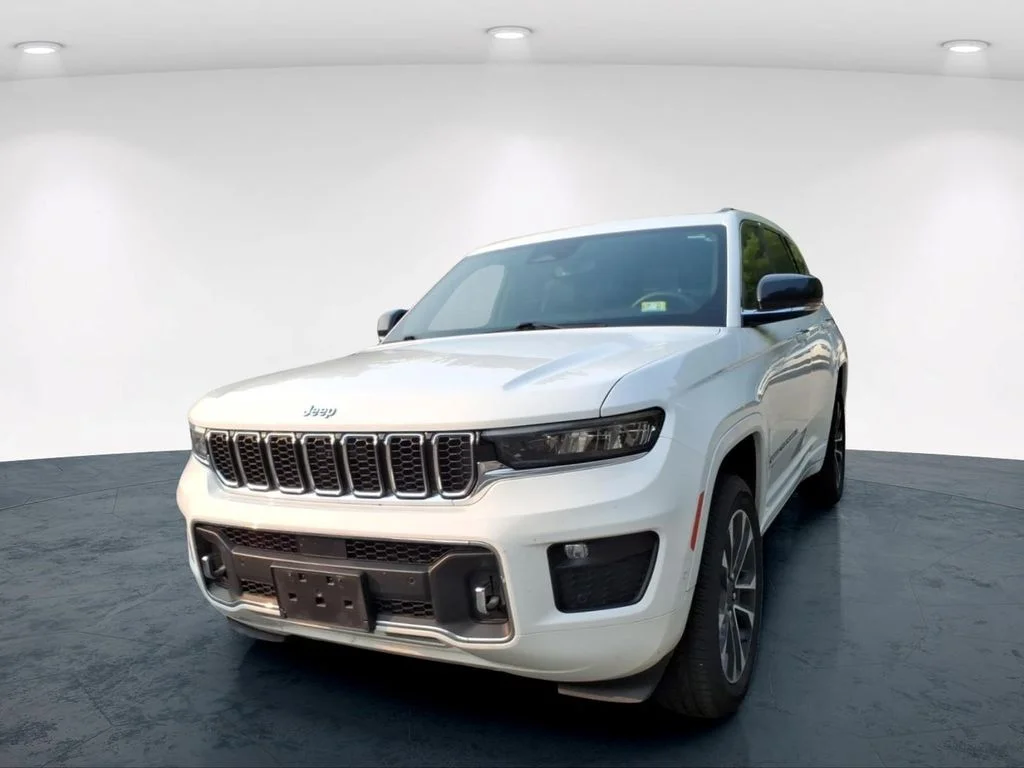 Used 2023 White Jeep Overland image 5