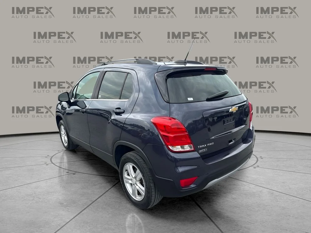 Used 2019 Blue Chevrolet LT image 2