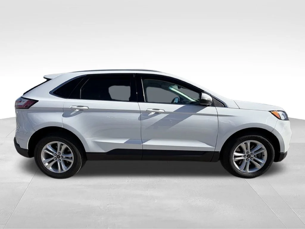 Used 2020 White Ford SEL image 6