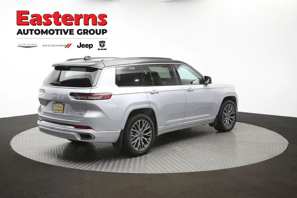 Used 2024 Silver Jeep Summit image 45
