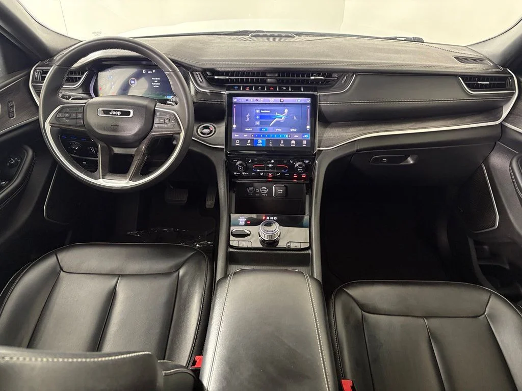 Used 2024 White Jeep 4xe image 41