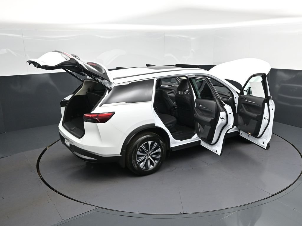 Certified Used 2026 White INFINITI PURE image 50