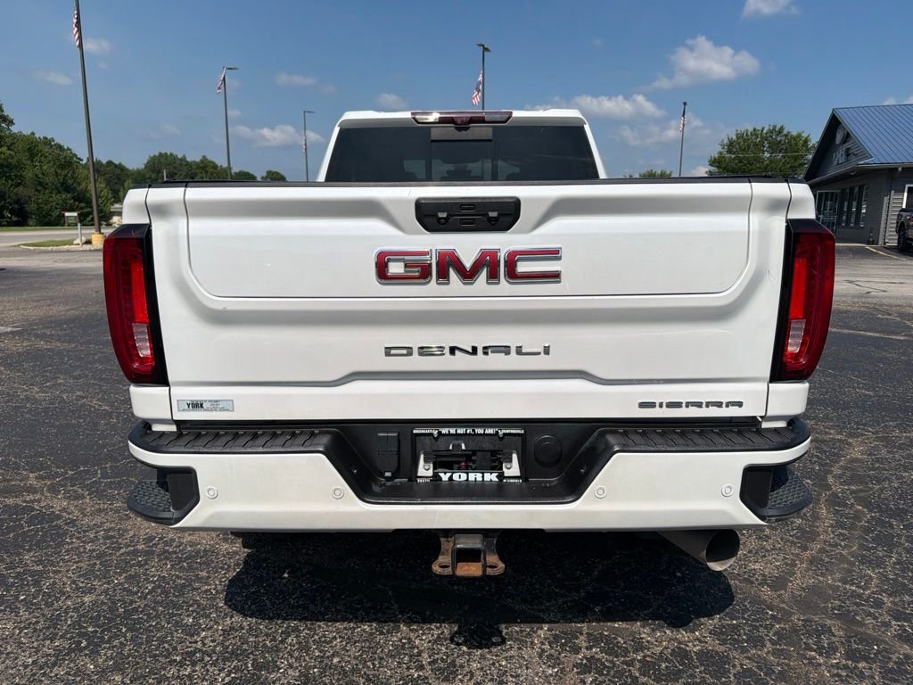 Used 2023 White GMC Denali image 5