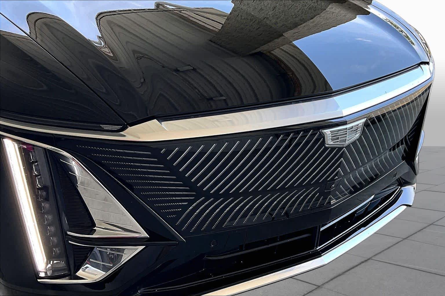 Used 2025 Stellar Black Metallic Cadillac Luxury image 30