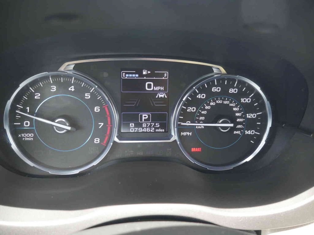 Used 2018 Silver Subaru 2.5i Premium image 35