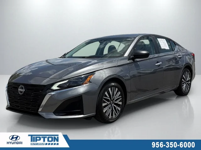 Pre-Owned 2025 Nissan Altima 2.5 SV FWD 4D Sedan