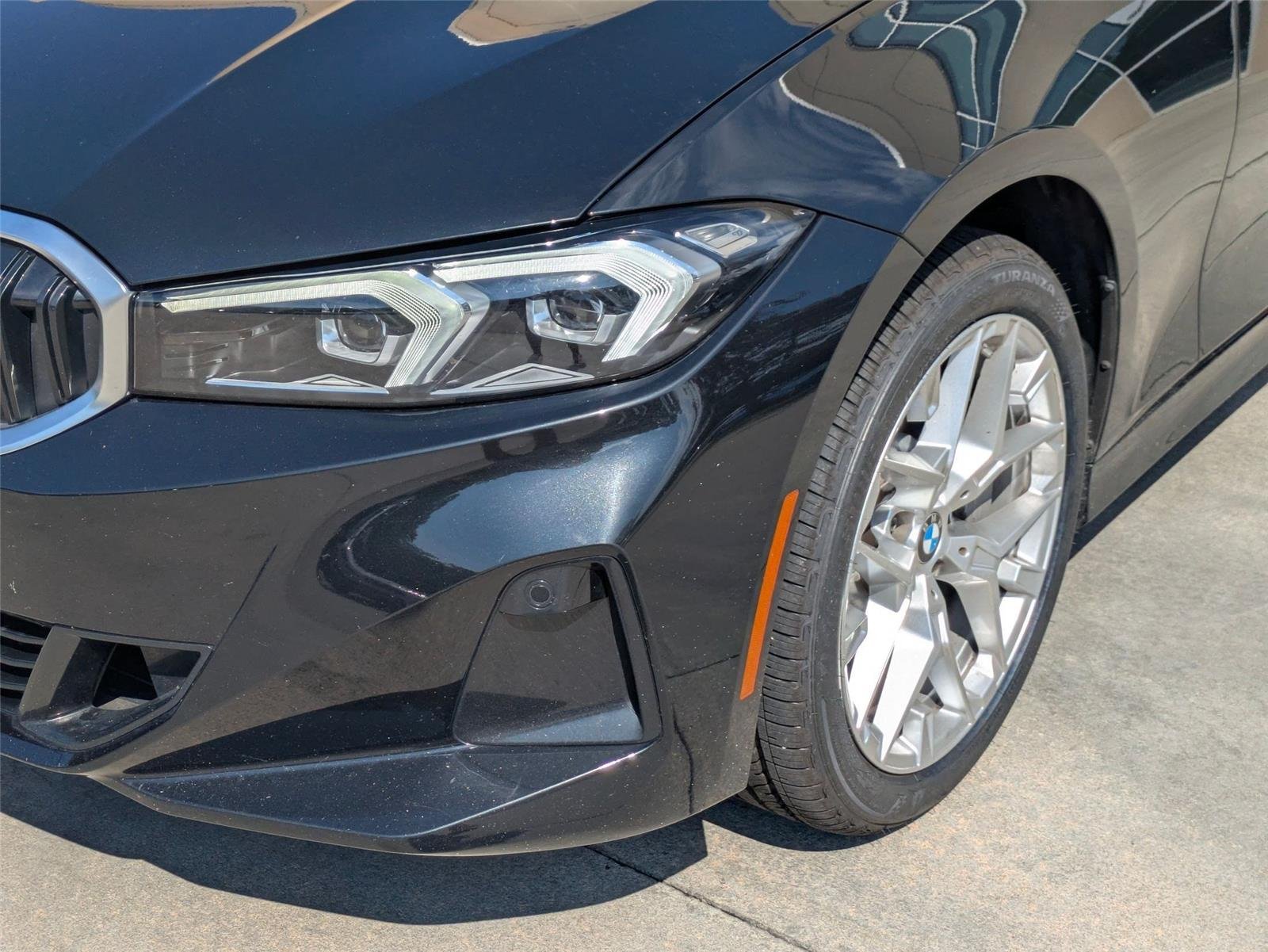 Used 2025  BMW 330i image 9