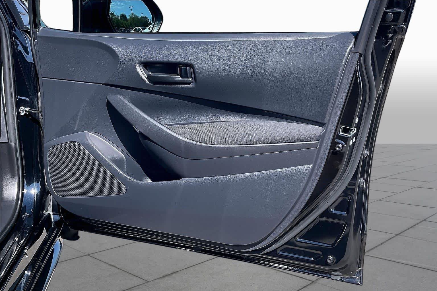 Used 2025 Midnight Black Metallic Toyota LE image 19