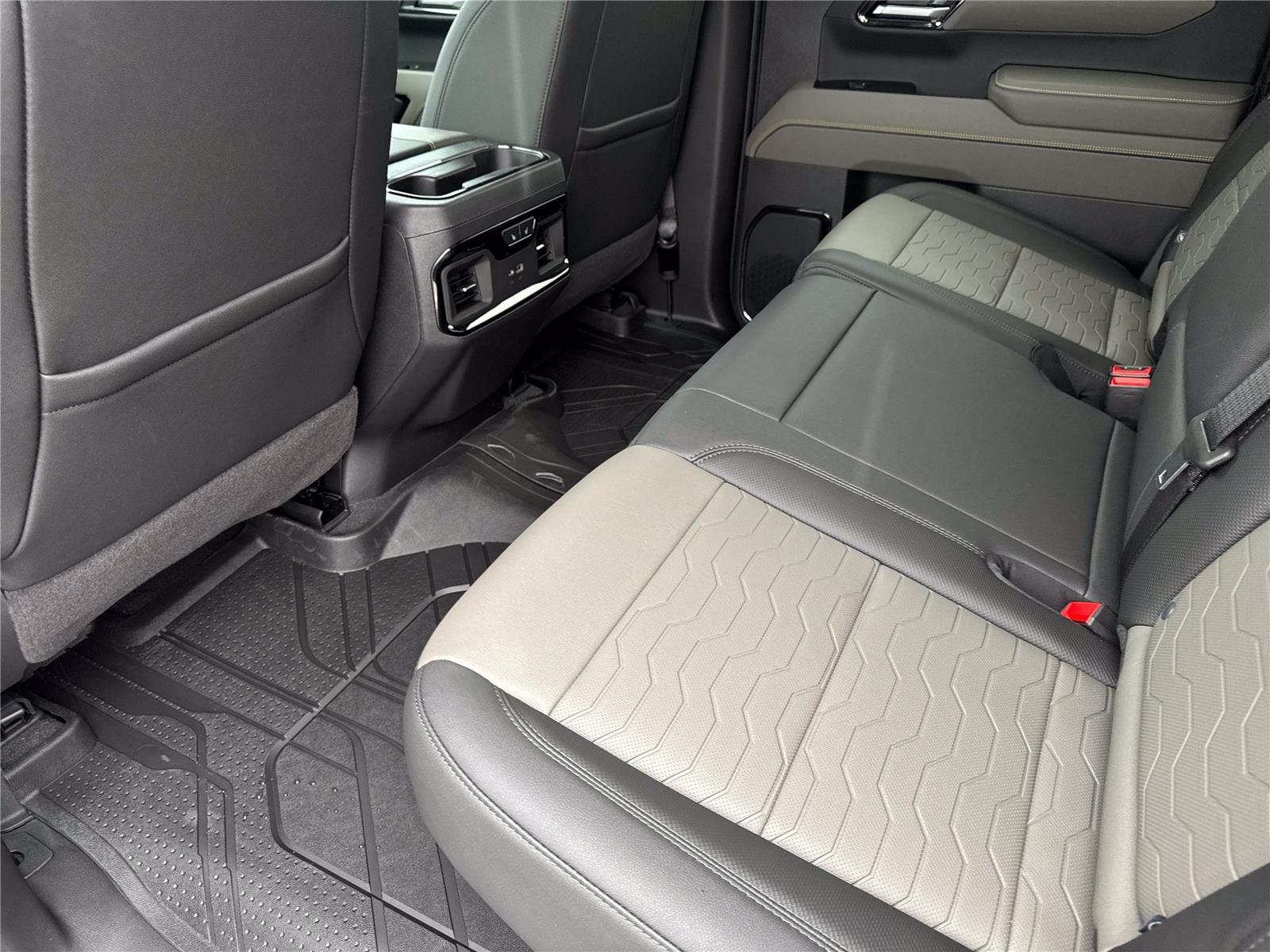 2026 Chevrolet Silverado 1500 ZR2 - Photo 32