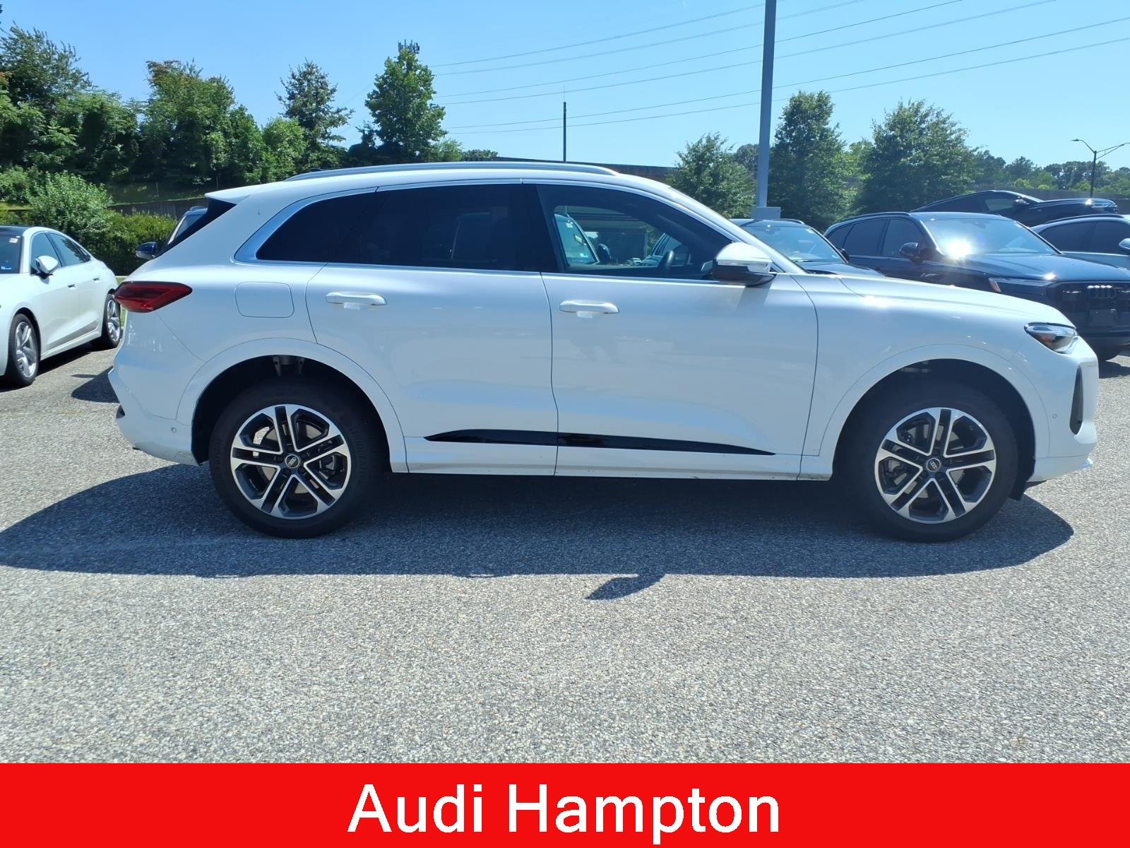 Used 2025 Arkona White Audi Premium image 5