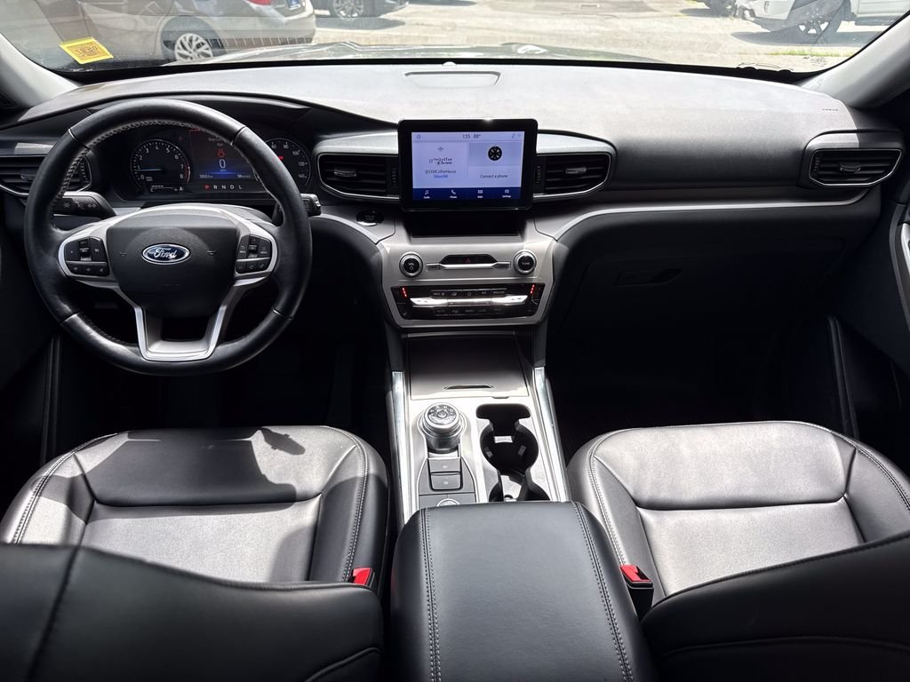 Used 2023 Gray Ford XLT image 13