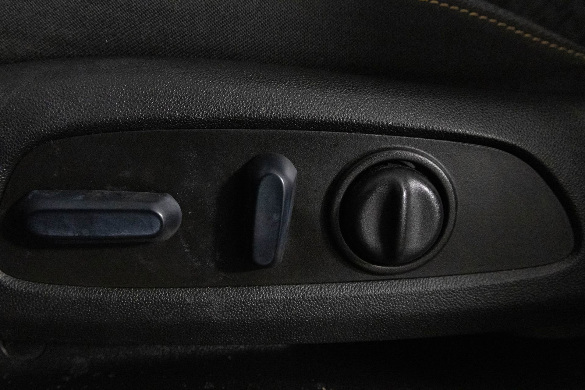 2023 CHEVROLET EQUINOX - Image 19