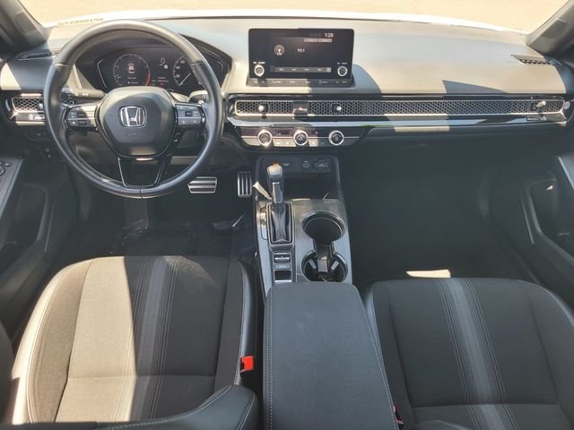 Used 2024  Honda Sport image 16