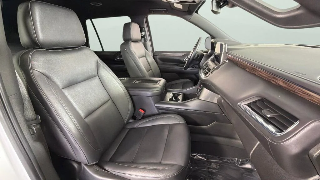 Used 2023 Summit White Chevrolet LT image 38