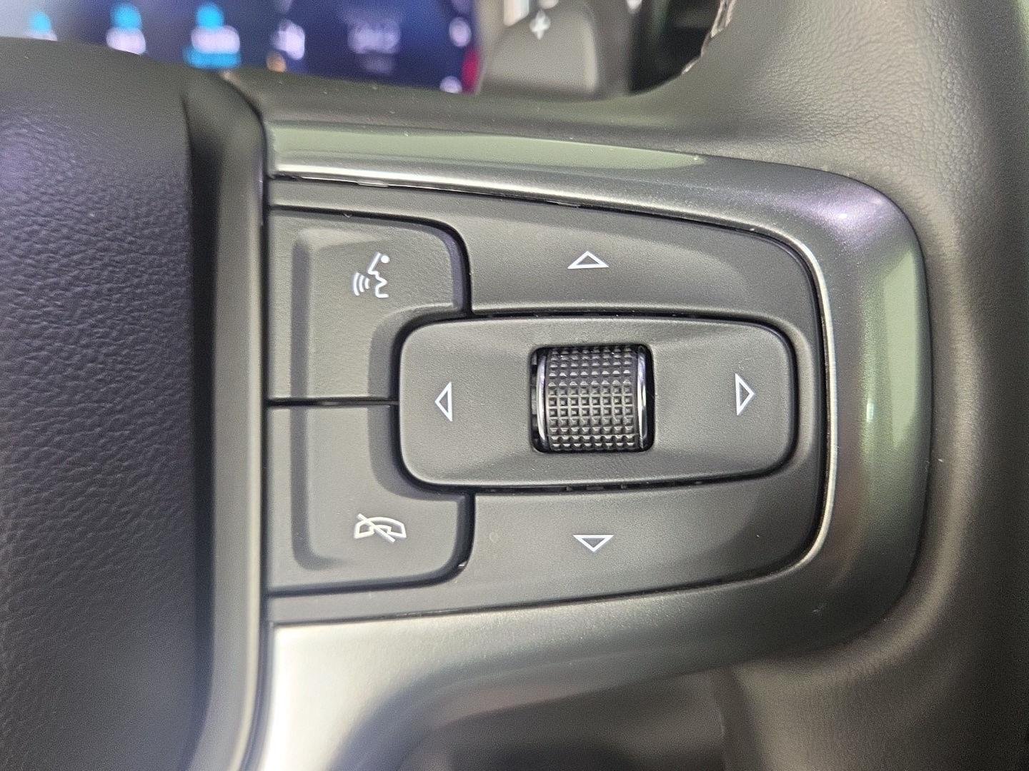 Used 2025 Summit White Chevrolet RST image 20