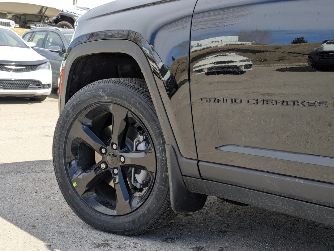 New 2026 Black Jeep Altitude - - 4x4 - Power Sunroof - Altitude Pack - 2.0L Turbo - Remote Start & More! image 9