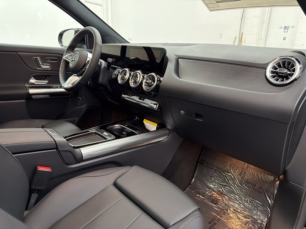 New 2026 Night Black Mercedes-Benz GLA 250 image 30
