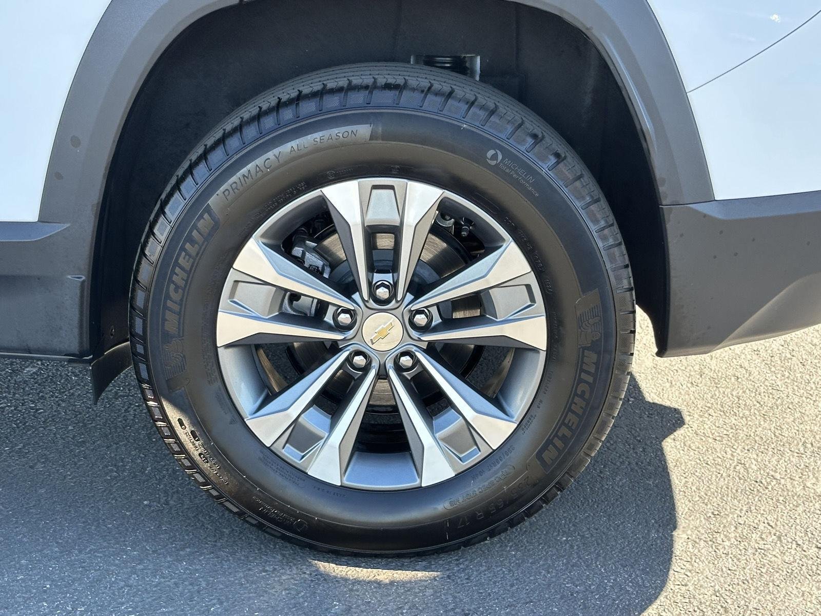 2025 Chevrolet Equinox LT - Photo 22