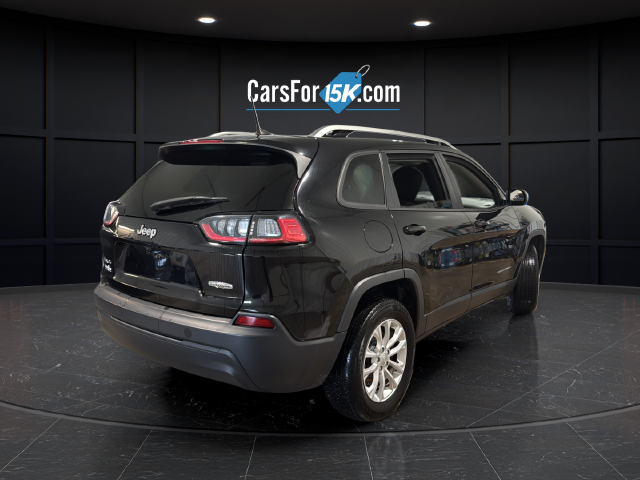 Used 2020 Diamond Black Crystal Pearlcoat Jeep Latitude image 7