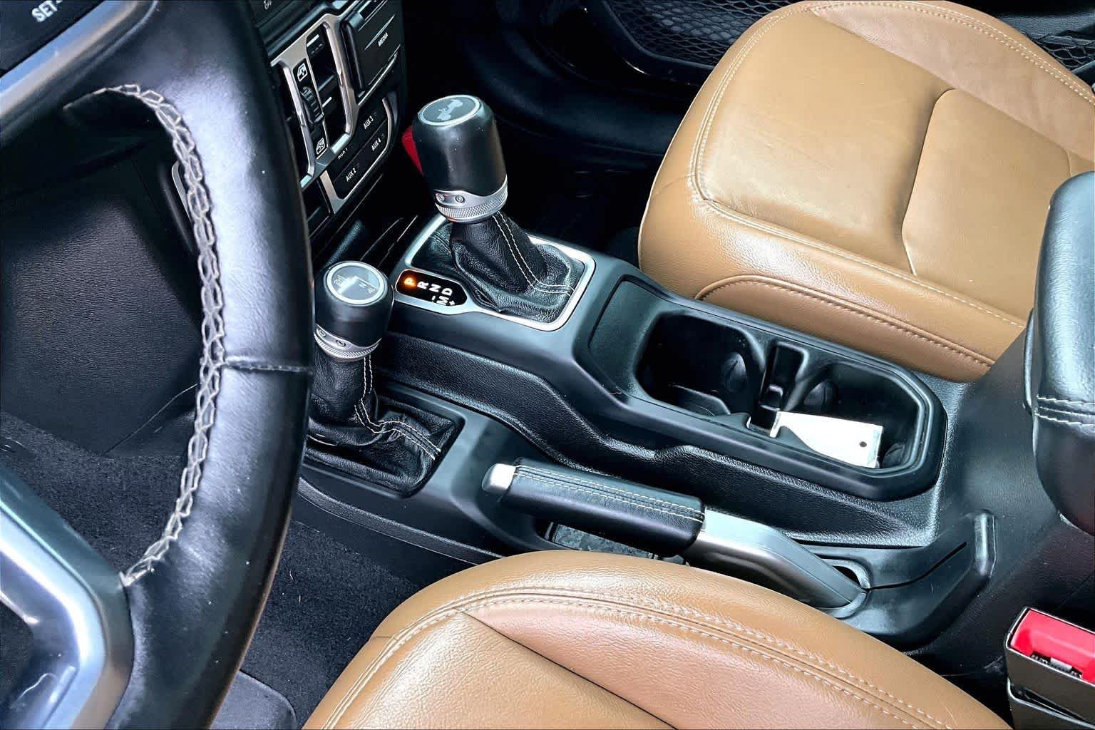 Used 2020 Black Clearcoat Jeep Sahara image 17