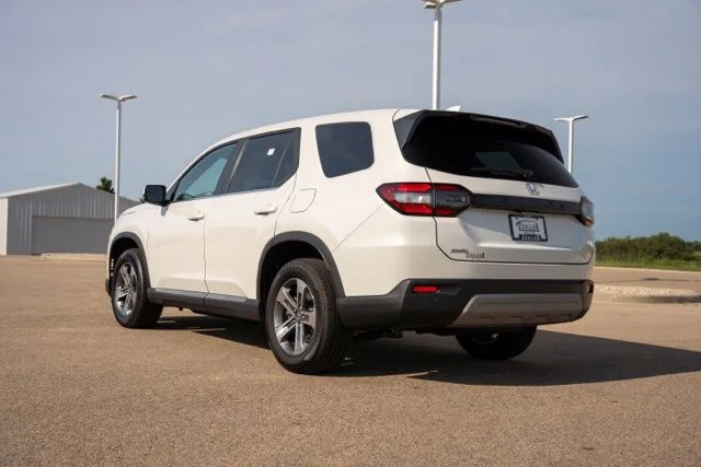 Used 2025 White Honda EX-L image 5