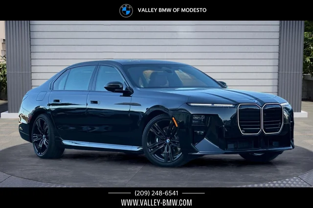 2027 BMW 740i 