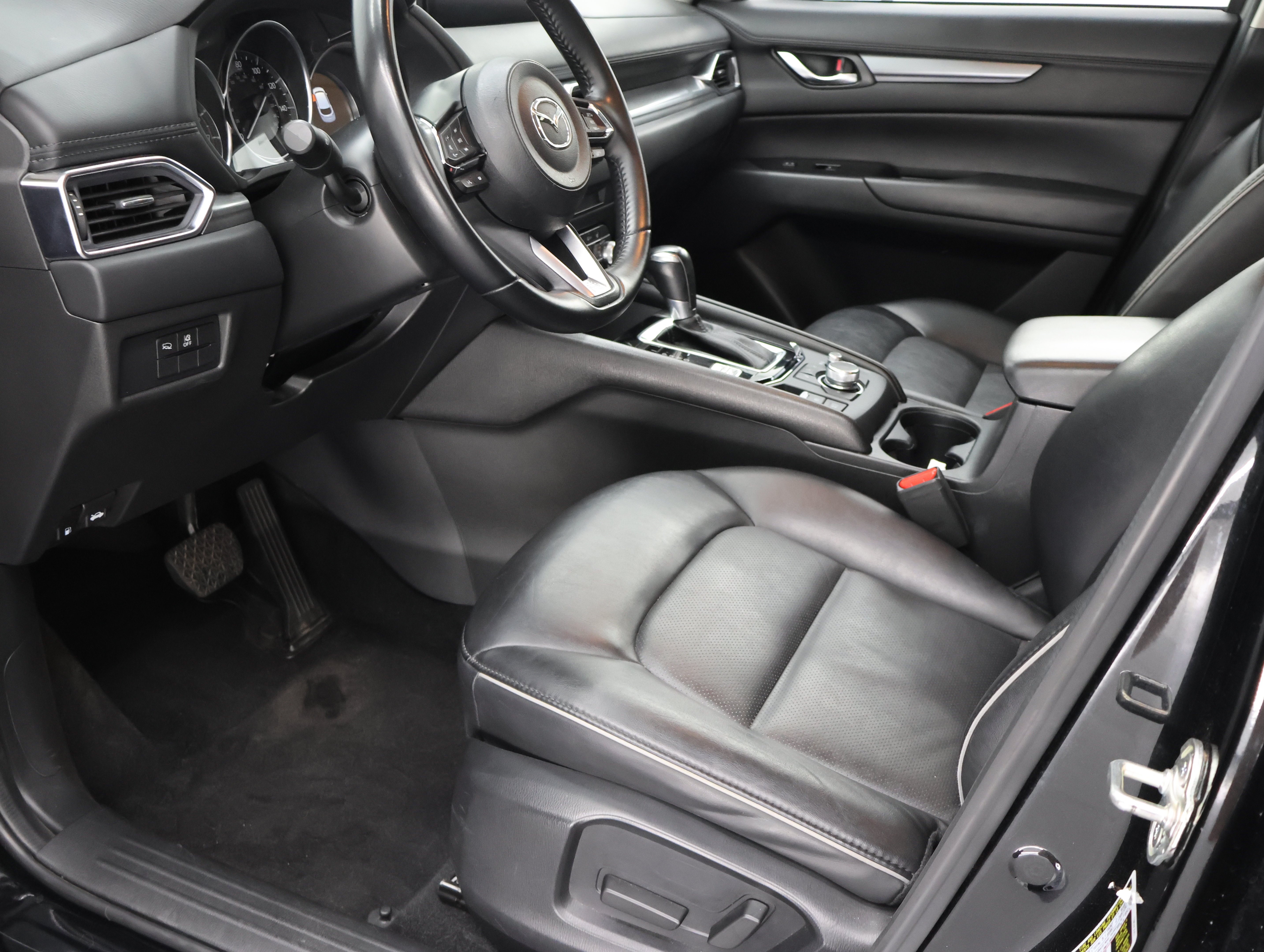 Used 2024 Jet Black Mica Mazda 2.5 S Select Package AWD: S SELECT-AWD-NAV-HEATED LEATHER-BACKUP CAM-BLIND SPOT-1 OWNER image 9